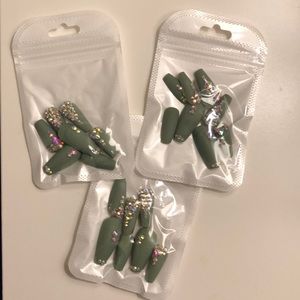 Bundle of fake nails ( 3 packs)